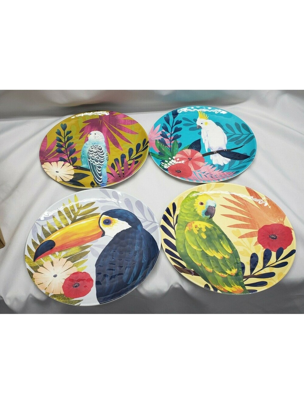 PIER 1 TROPICAL BIRD PARROT/TOUCAN/COCKATOO/BUDGIE MELAMINE ACCENT PLATES 9" NEW